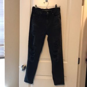 American Eagle black Mom jeans
